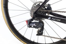 Factor O2 Carbone AXS 12V
