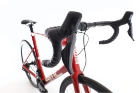 BMC Team Machine SLR One Carbone Di2 12V