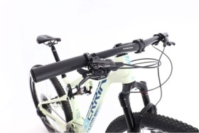 Berria Mako Carbone GX