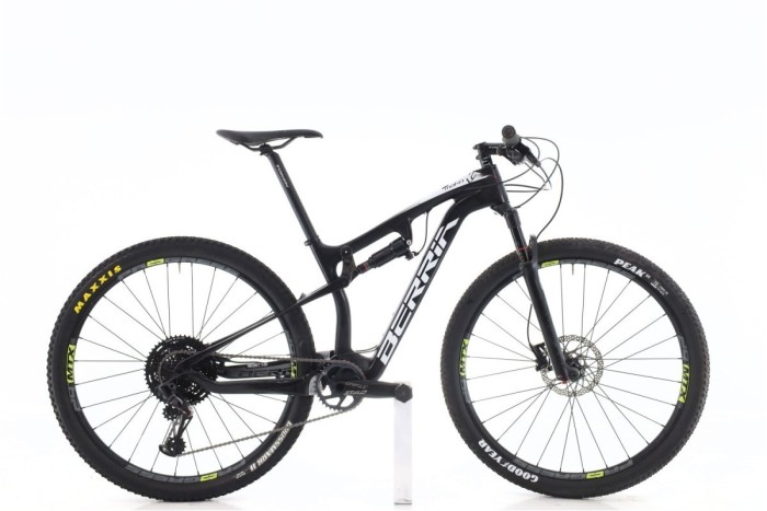 Berria Mako 1.2 Carbone GX